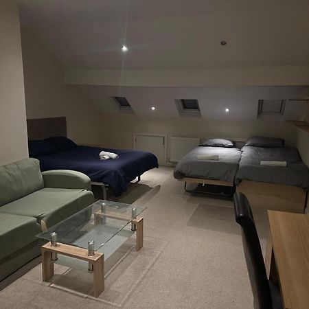 Seaford Guest House Xxx Stoke-on-Trent Екстериор снимка