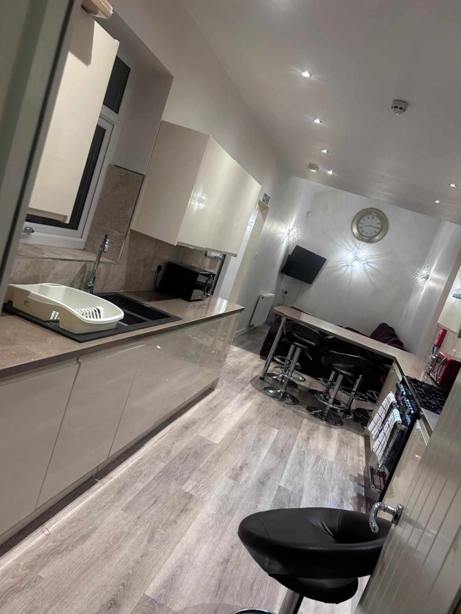 Seaford Guest House Xxx Stoke-on-Trent Екстериор снимка