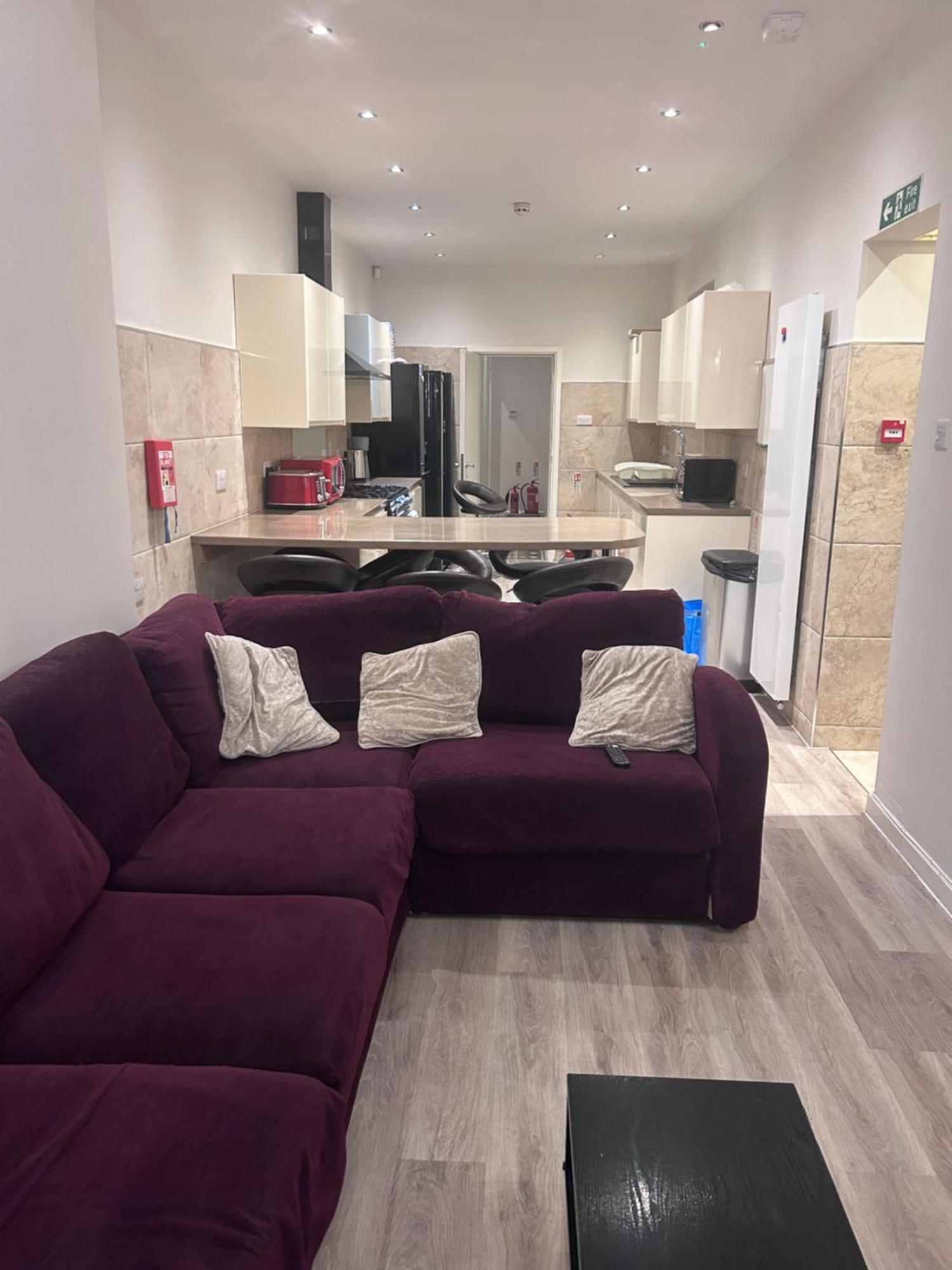 Seaford Guest House Xxx Stoke-on-Trent Екстериор снимка
