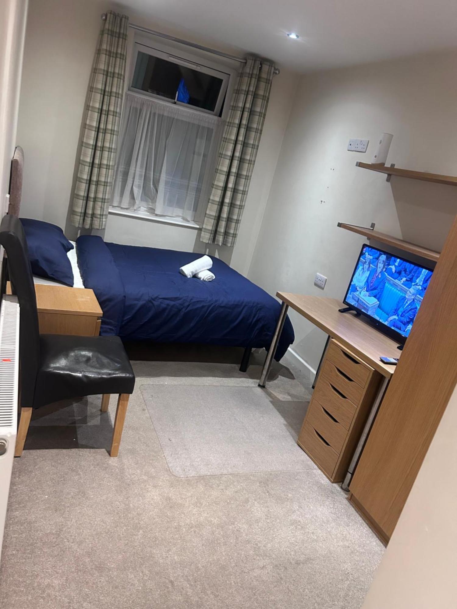 Seaford Guest House Xxx Stoke-on-Trent Екстериор снимка