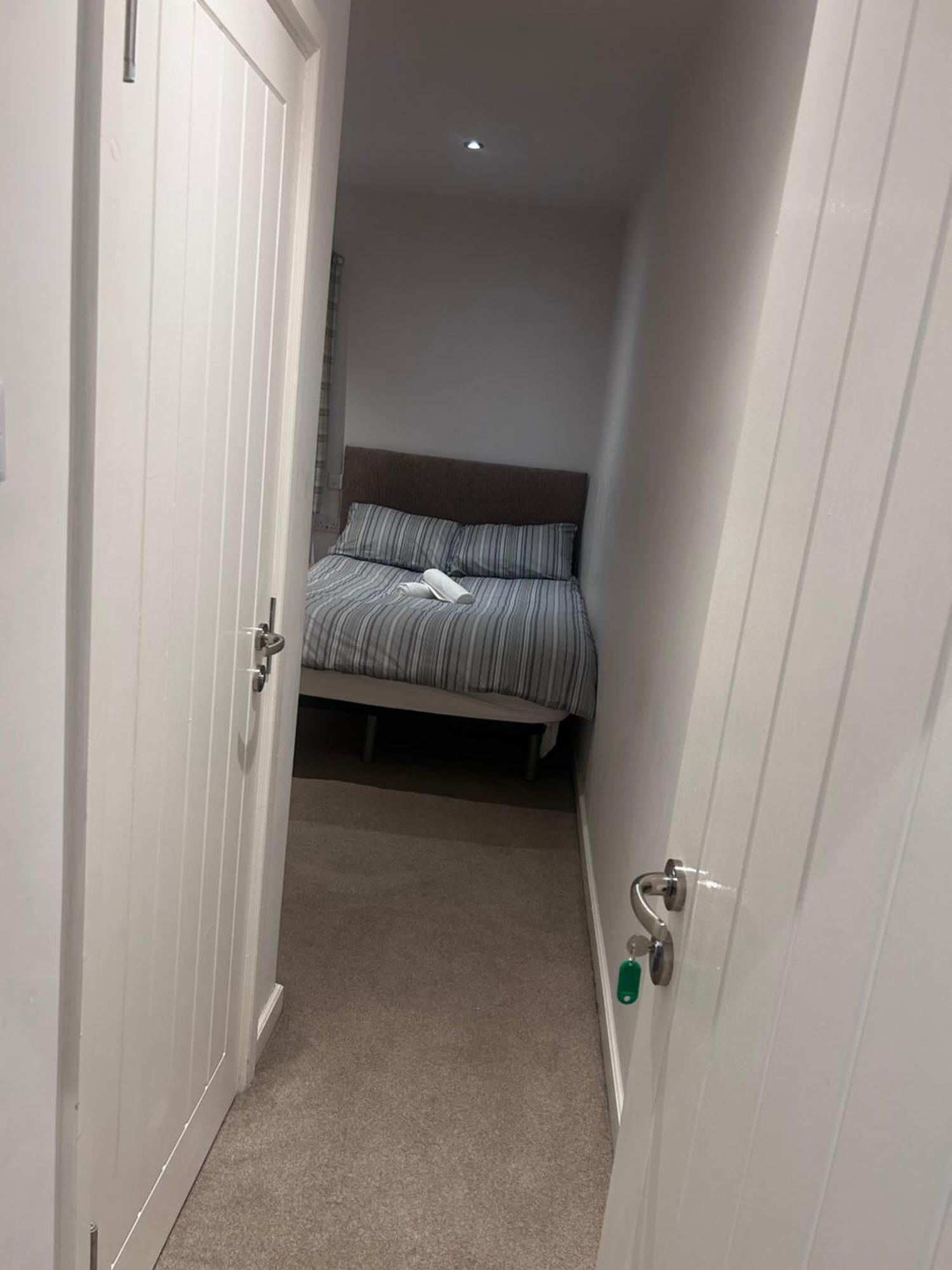 Seaford Guest House Xxx Stoke-on-Trent Екстериор снимка