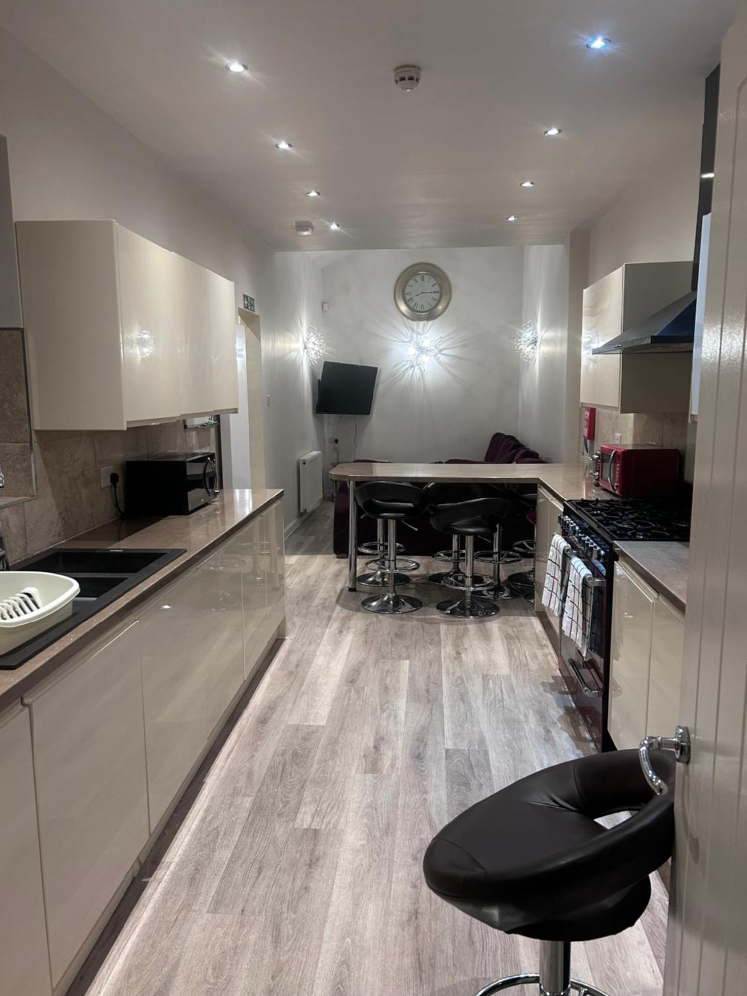 Seaford Guest House Xxx Stoke-on-Trent Екстериор снимка